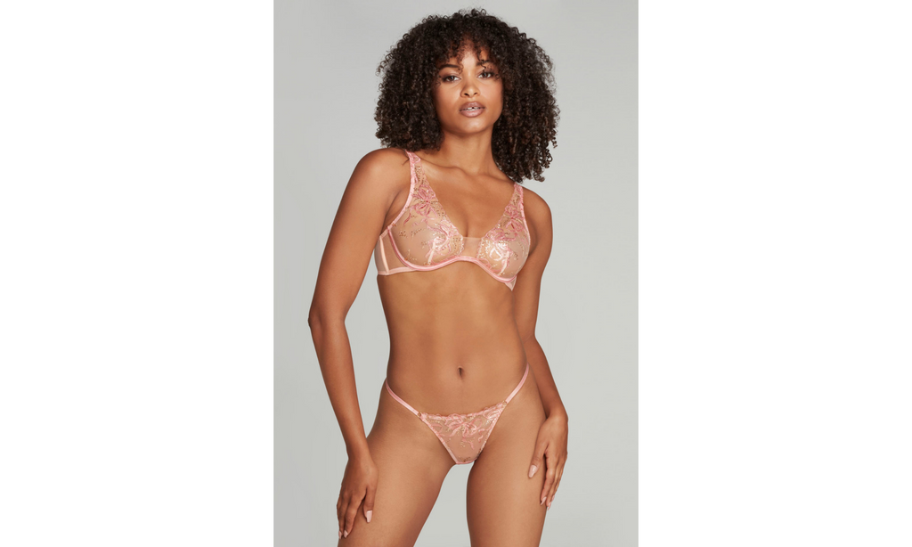 1737118756 298 10 costumes de lingerie pour Halloween – NIN Luxury Lingerie